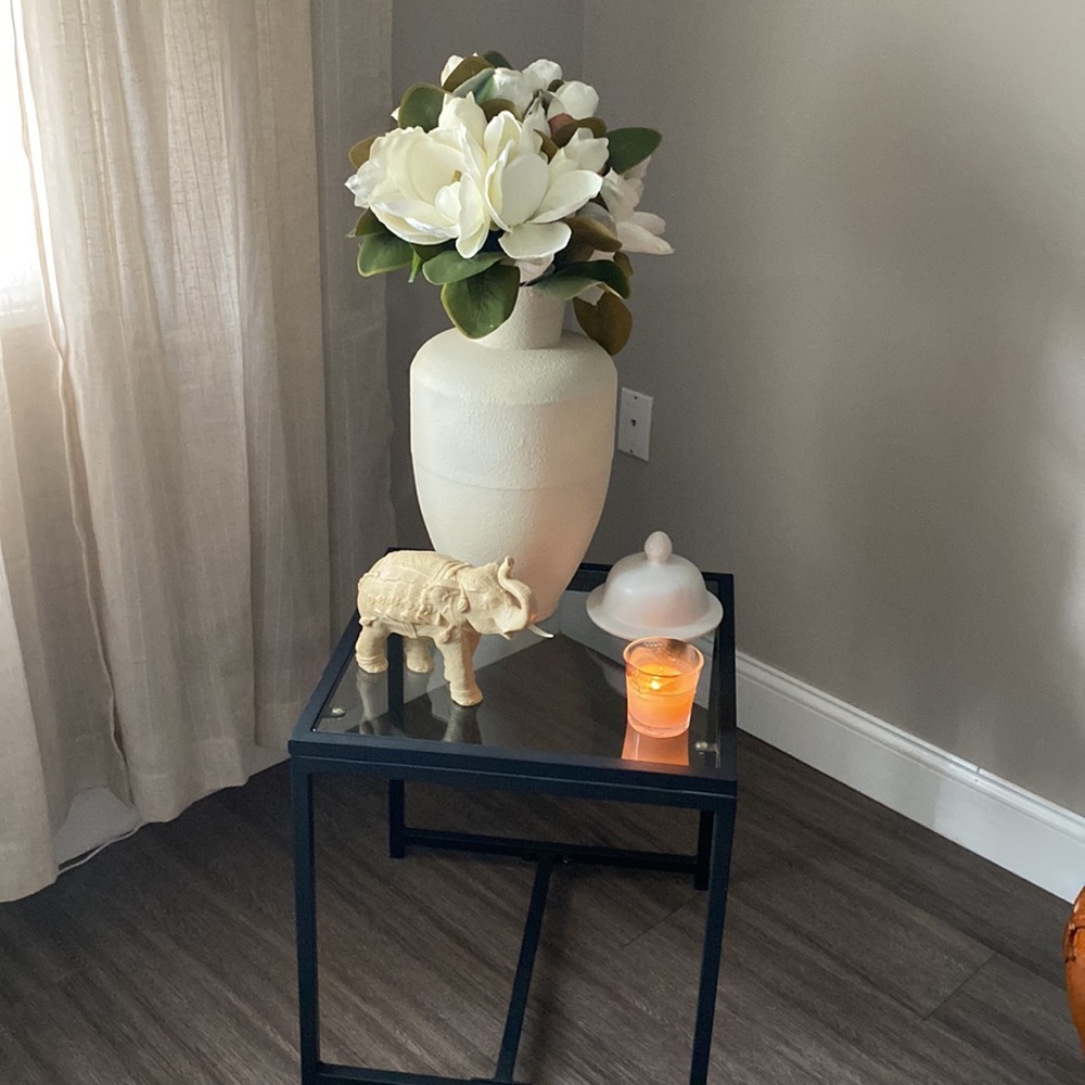 Used - Picture 2 of 3